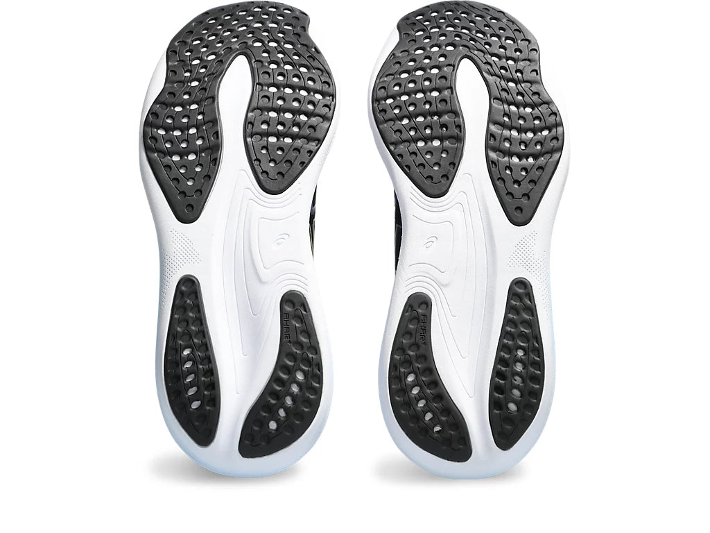 Bottom (outer sole) view of the Men's Nimbus 25 in Black/Glow Yellow