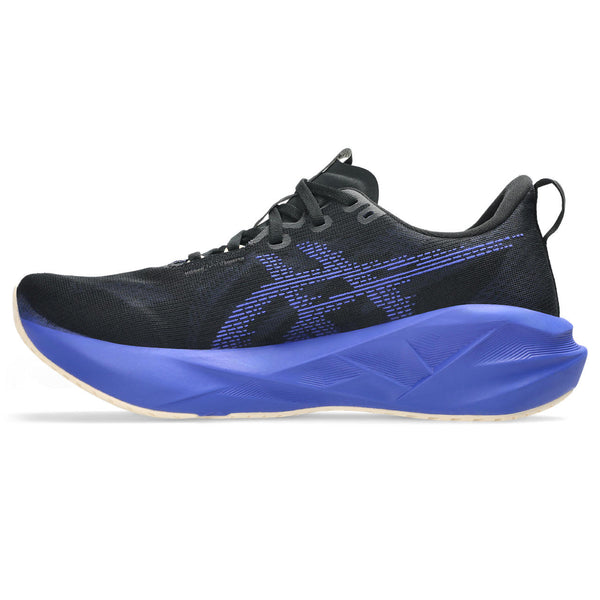 The midsole of this shoe has angular cut outs.