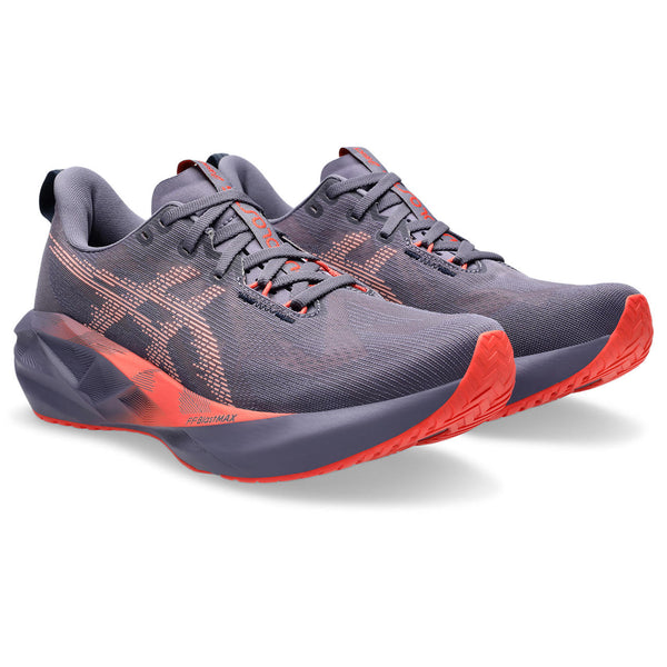 The outsole of this Novablast 5 has the same pop colors on the tongue and the midsole.
