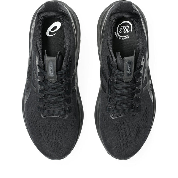 Black laces and insoles are used to continue the monochromatic color scheme of this shoe.