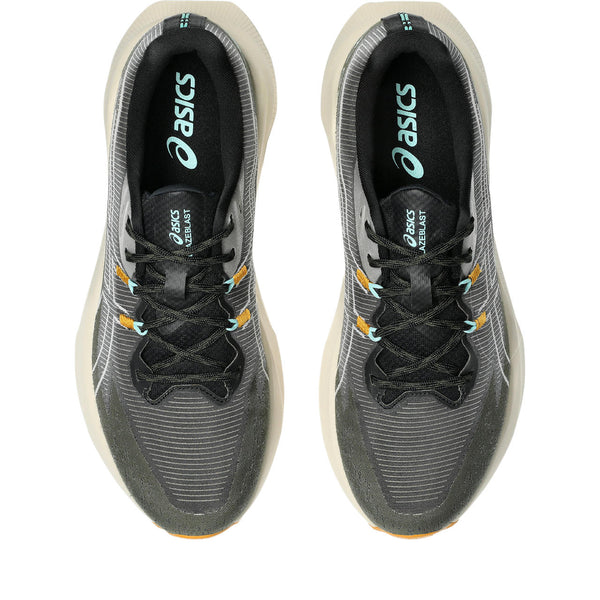 Black laces are used to match the black tongue