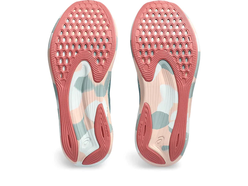 Bottom (outer sole) view of the Women's Noosa Tri 15 in Pure Aqua/Pale Apricot