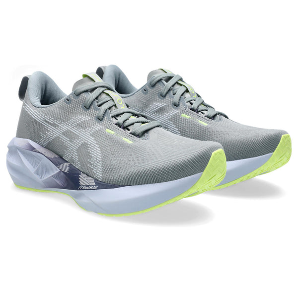 A pair of gray Nova Blast running shoes with green accents on a white background.