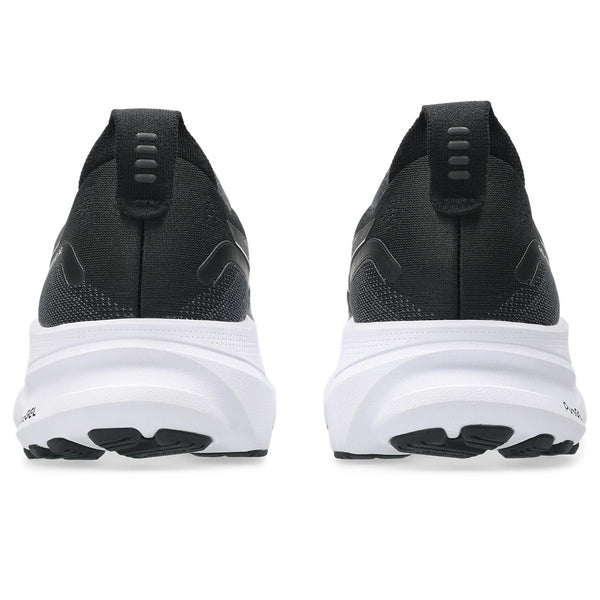 The heel area of the kayano 32 looks very cushioned.