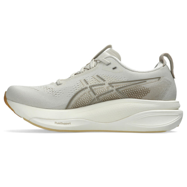 The midsole has 2 distinct layers.