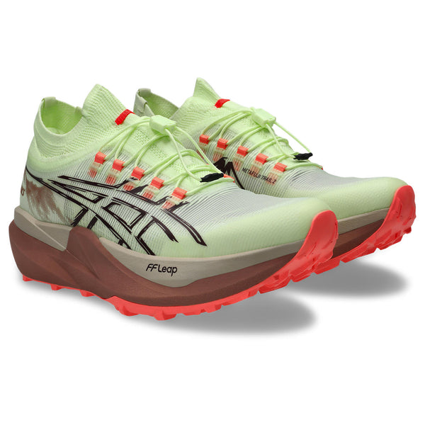 A black outline of an asics logo is in the middle of the upper on both sides