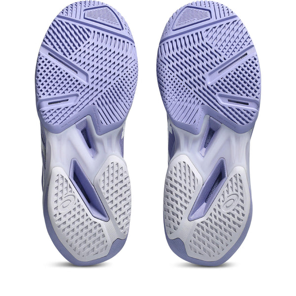 The outsole of this shoe has geo-metric patterns carved into it.