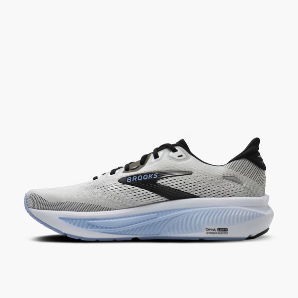 Ridges run through the middle of the midsole.