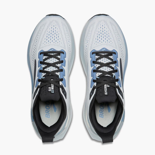 This shoe has black laces and a black tongues