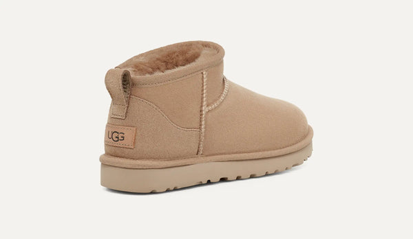 The outsole of this product is either a sugarcane EVA outsole, which is a responsible compound using sugarcane foam that allows us to reduce dependency on fossil fuels by replacing petroleum-based ethylene, or a Treadlite by UGG™ outsole.