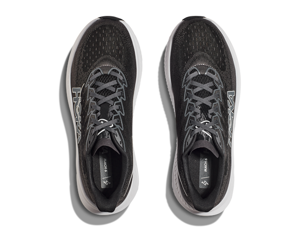 Black laces and insoles are used to match the upper of this shoe.