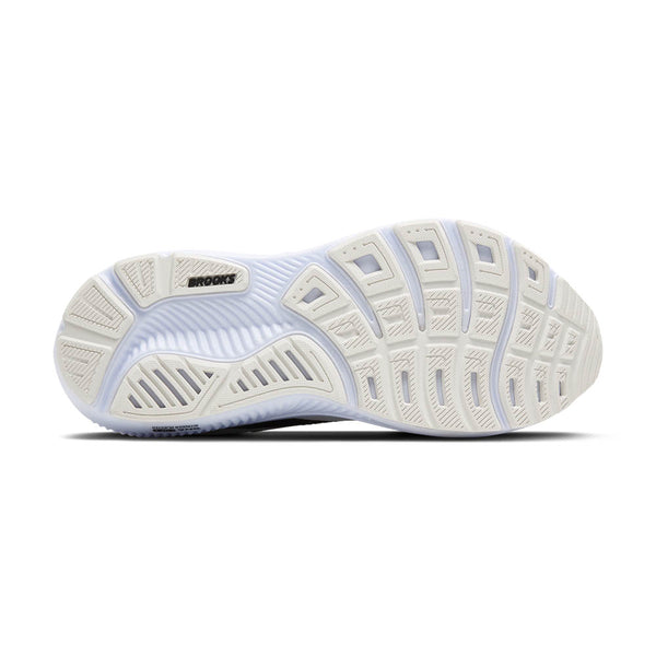 Off-white rubber is used on the outsole of the shoe.