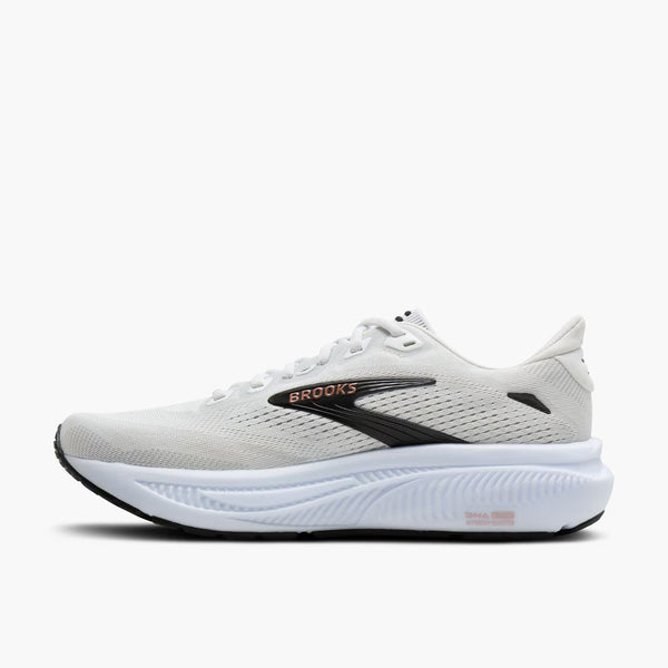 Ridges run through the middle of the midsole.