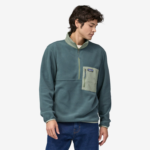 Front View of men's half zip pullvoer