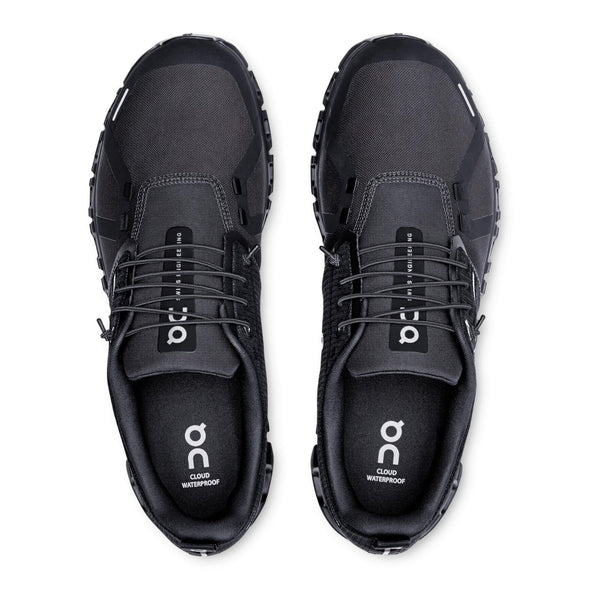 The reinforced ramp and heel provides effortless step-in and inclusive fit.