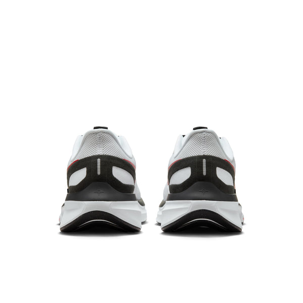 The heel of the Structure 25 has a cage that helps to stabalize the rear foot