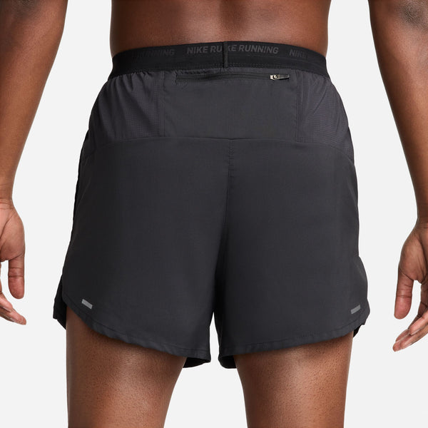 back view of mens 5" short