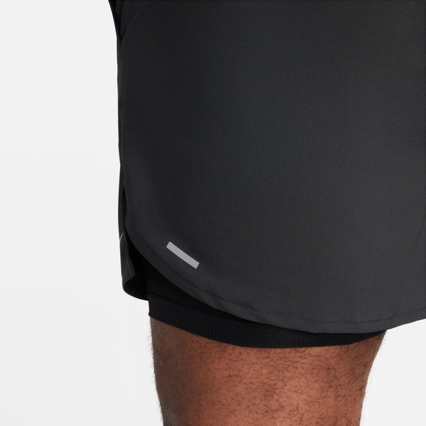 side view of mens 7" 2N1