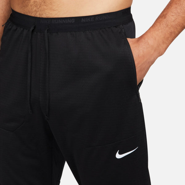 front pocket view of mens phenom elite pan