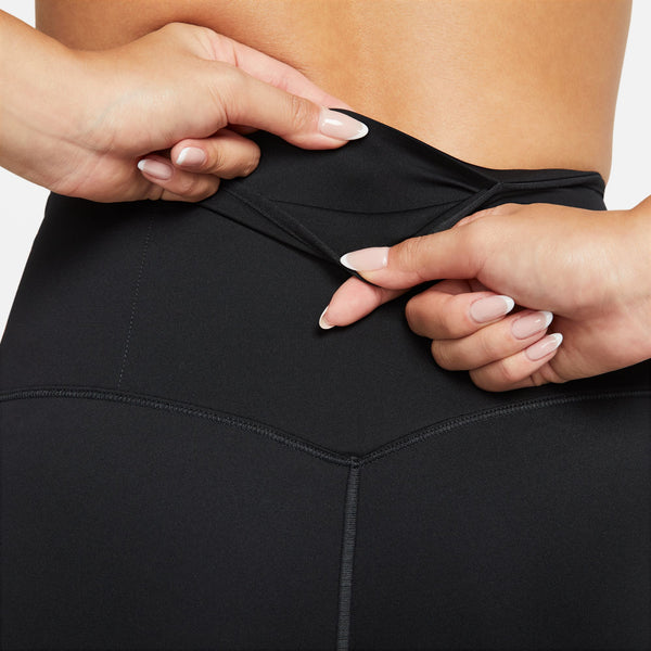 back pocket view of womens Go HR 7/8 tight