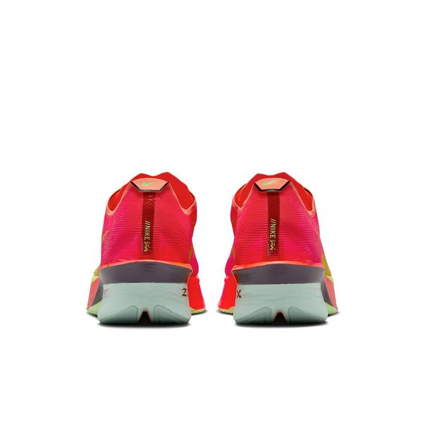 The engineered mesh helps reduce weight of the shoe while providing a more consistent fit.