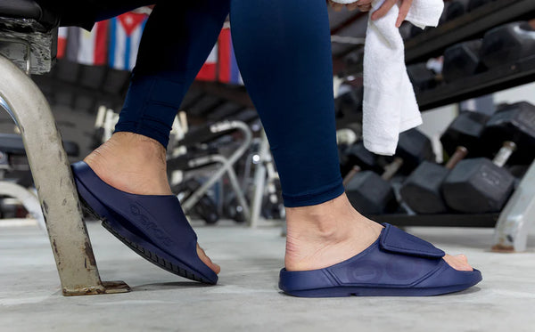 side view of ooahh sport flex sandal