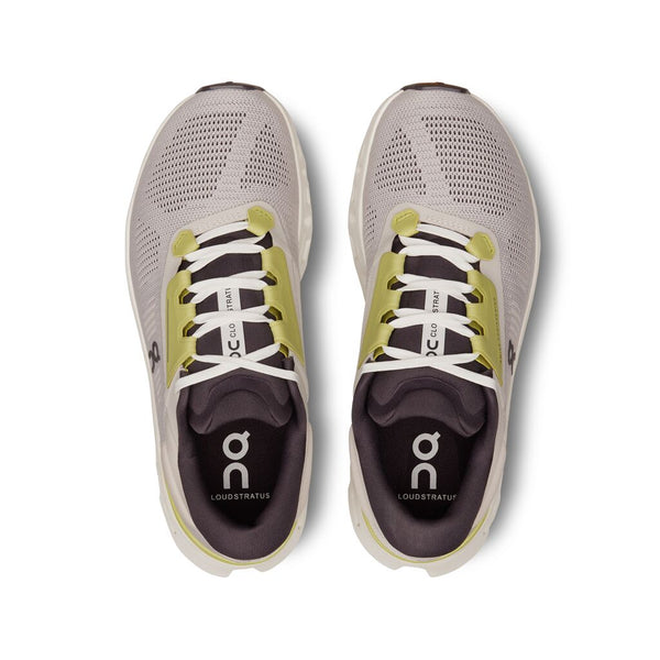 top view of womens cloudstratus 3