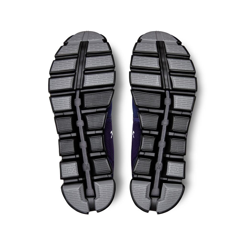 The outsole of Cloud 5 waterproof is very similar to other Cloud 5's from On