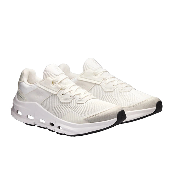 Mesh on the forefoot for breathability