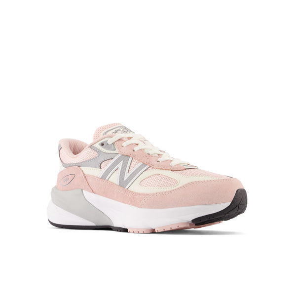 There have been updates to the design since ’82, and more color options, but the 990’s aspirational status symbol aura has never changed. Simply put, the 990 is the shoe so good, that we’ve never stopped making it.
