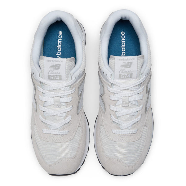 According to New Balance, the 574 was originally built to be a reliable shoe that could do a lot of different things well rather than a model of revolutionary technology. This versatility ended up launching the 574 into the ranks of all-time greats.
