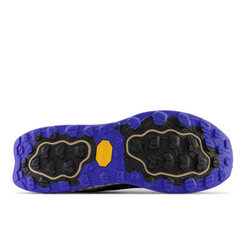 The outsole of this NB trail running shoe has Vibram grip along with a breaking tread design near the heel