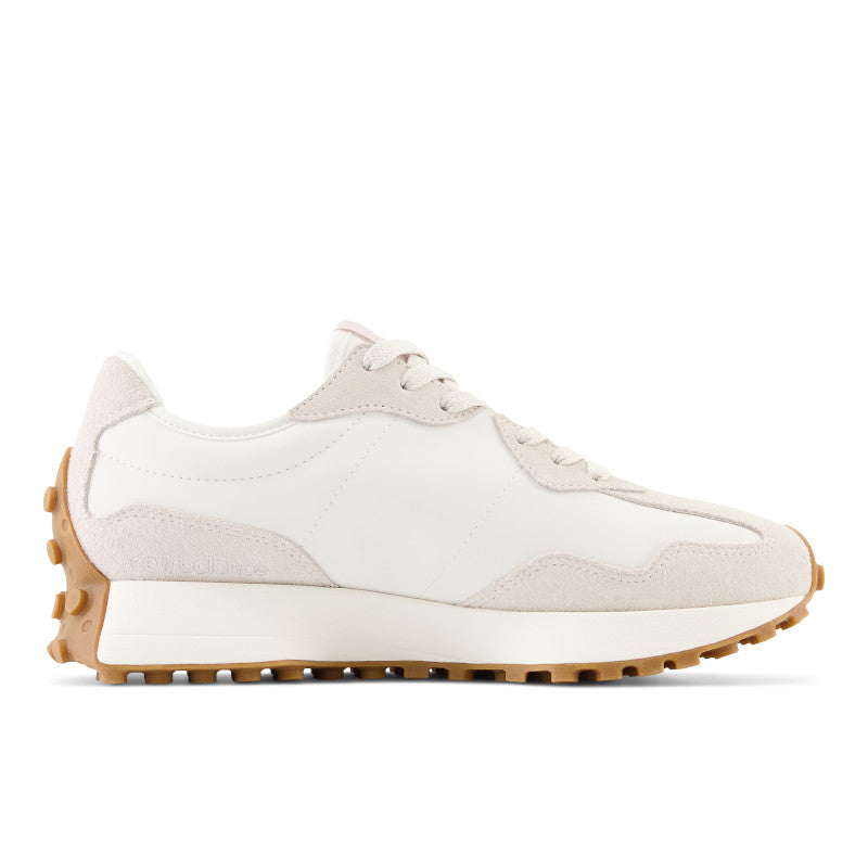 The medial side of this shoe does not have a big logo or multiple colors