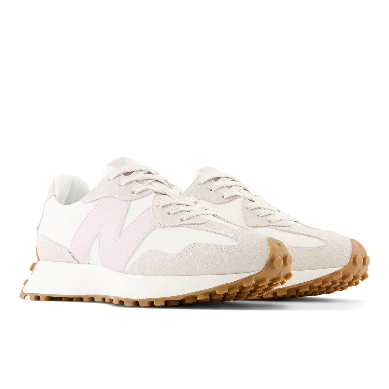 From the diagonal view these 327's look perfect. A great white tonal look with a gum rubber outsole