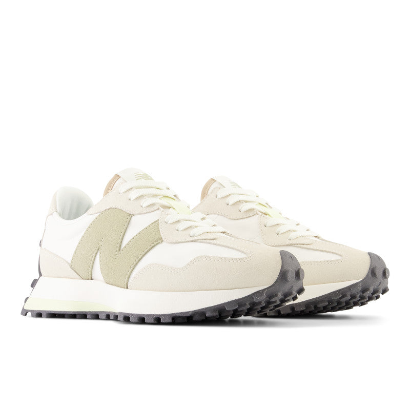The tonal tan colors of this 327 make it a fashionable look