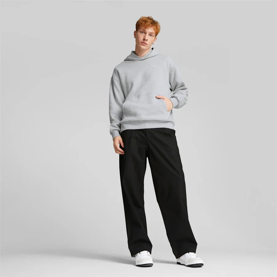 This season’s MMQ marries the beauty of the natural world with the wonders of human creation. In this double-layer hoodie, masterful workmanship is guided by minimalistic design sensibilities.