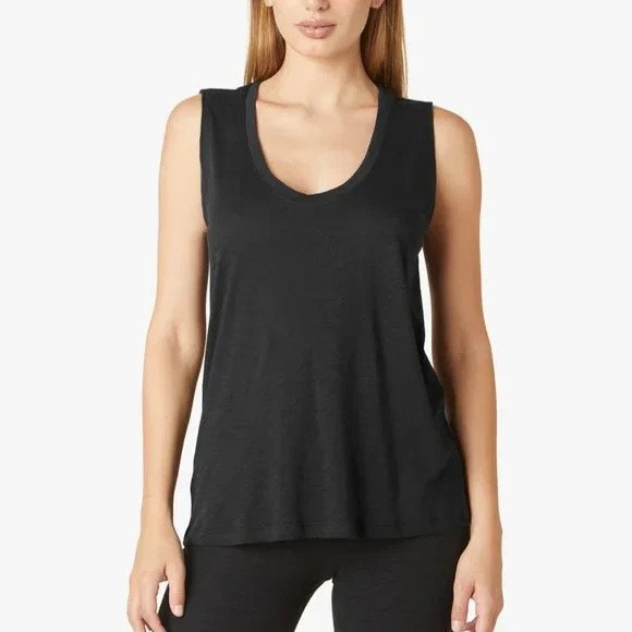 Women's Signature Scoop Tank