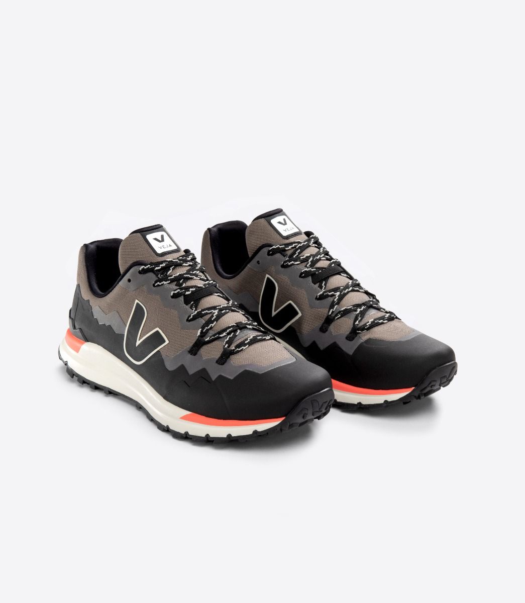 Front angle view of the Men's Fitz Roy Trek Shell by VEJA in the color Basalte/Black