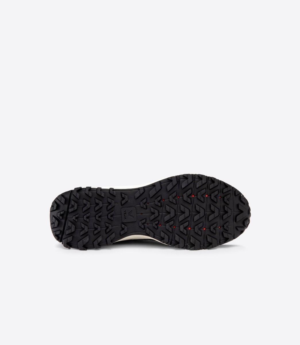 Bottom (outer sole) view of the Men's Fitz Roy Trek Shell by VEJA in the color Basalte/Black