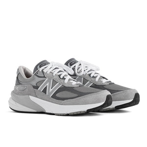 The New Balance 990’s original designers were tasked with creating the single best running shoe on the market. The finished product more than lived up to its billing. When it hit shelves for the first time in 1982 the 990 sported an elegantly understated grey colorway, and a then unheard of three-figure price tag. For avid runners and ahead of the curve tastemakers alike, the 990 was a mark of quality and superior taste.
