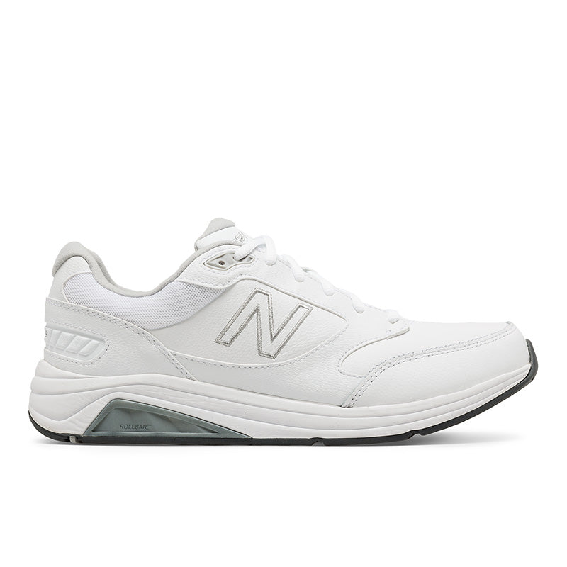 Lateral view of the Men's New Balance 928 V3 walking shoe in white