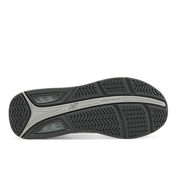 Bottom (outer sole) view of the Men's New Balance 928 V3 walking shoe in white