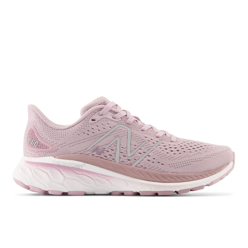 Lateral view of the Women's New Balance 860 V13 in the color Violet Shadow / Lilac Chalk 