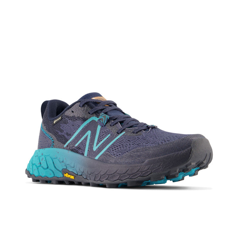 From the daigaonal view the Women's Hierro 7 has the shape of a trail shoe that can handle anything you send its way