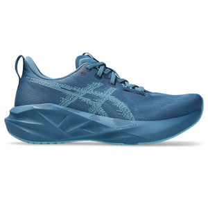 This shoe features a monochromatic design with a blue upper and blue midsole.