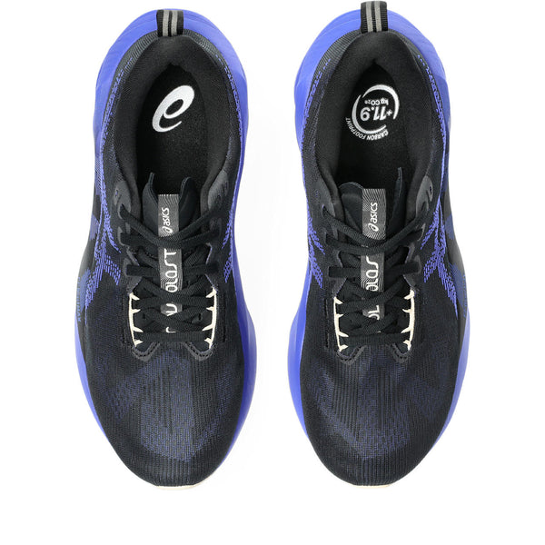 Black laces are used to match the upper. 