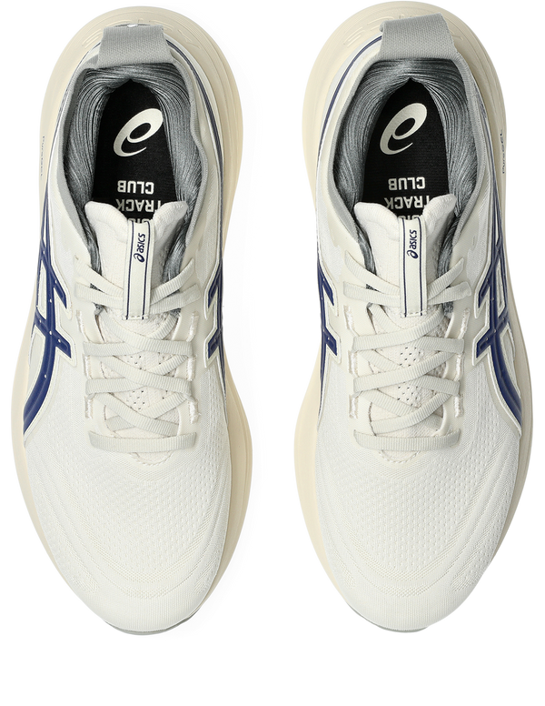White laces are used to match the upper of this shoe. 