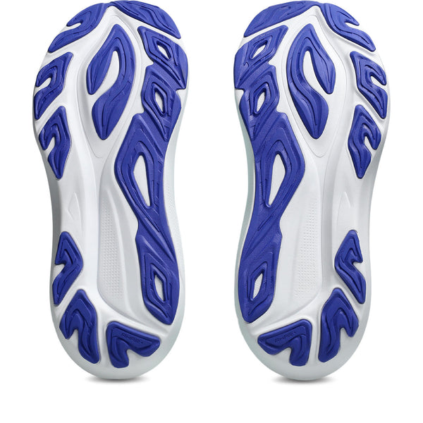 The outsole of these GT-2000 14 are blue and white.