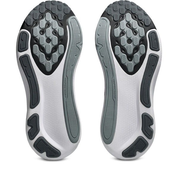 Grey and black rubber is used on the outsole. 