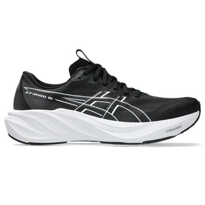 This GT-2000 15 has a black upper and a white midsole.